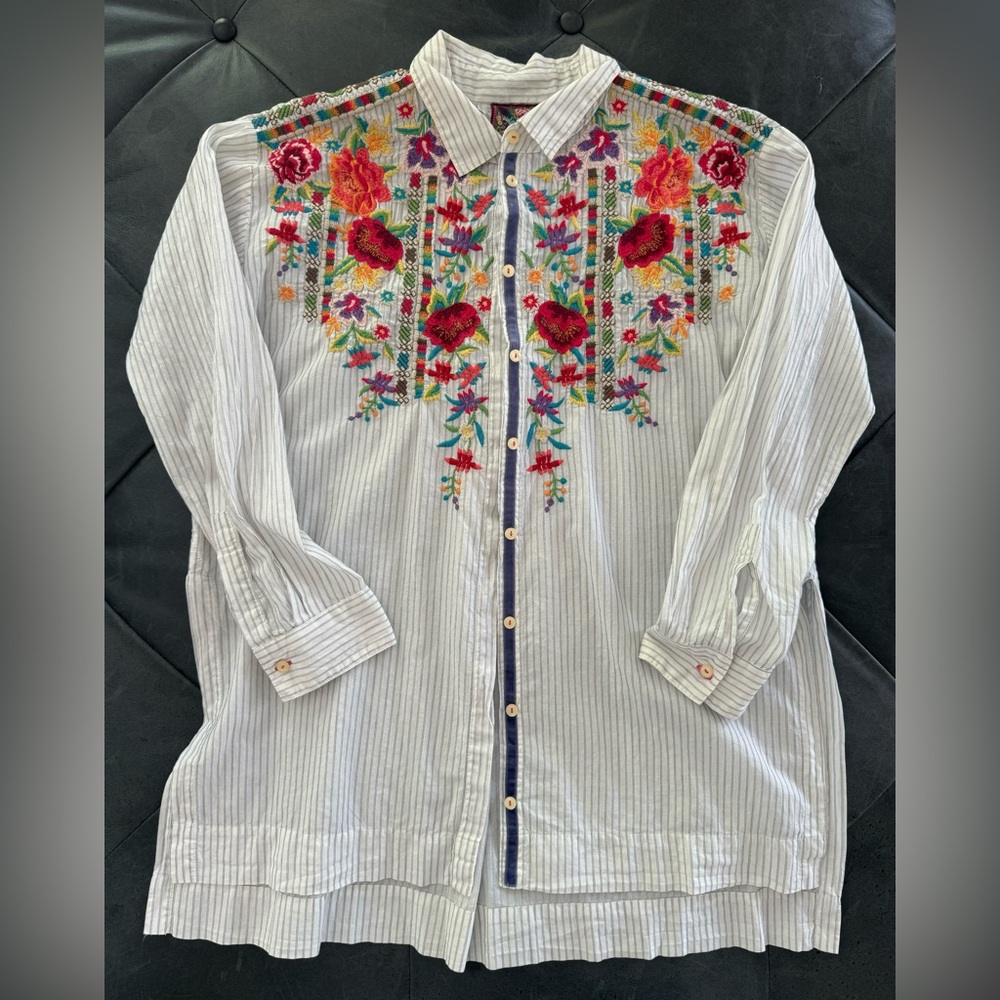 Johnny Was Embroidered Button down Cotton Stripped Shirt. GREAT CONDITION!